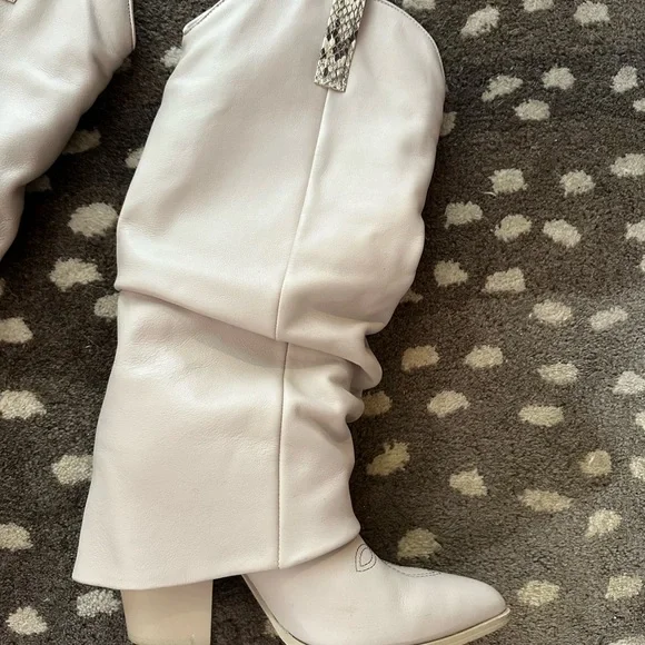 Steve Madden white Lassy cowboy boots 7 - Picture 2 of 11
